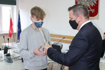Wręczenie nagród indywidulanych przez władze samorządowe